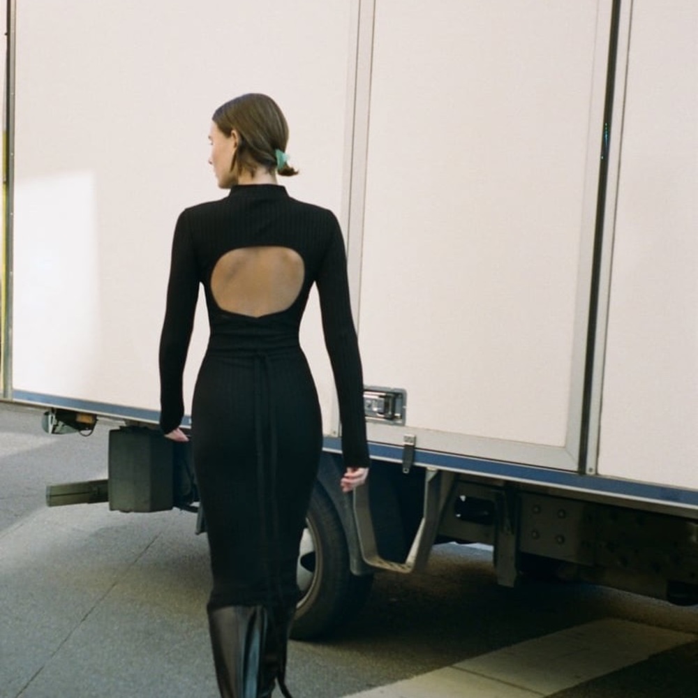 ZARA BACK OUT BODYCON DRESS